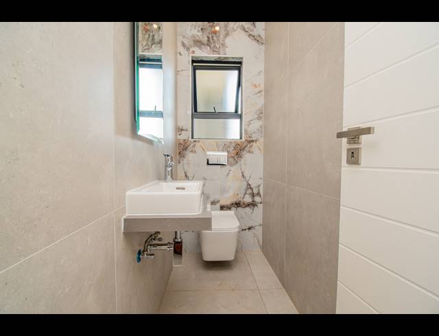 4 BEDROOM GATED ESTATE FOR SALE IN WATERLAKE FARM LIFESTYLE ESTATE